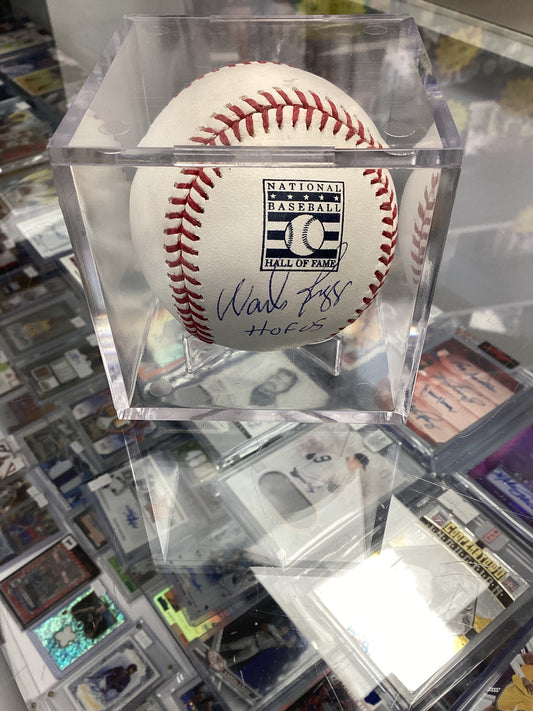 SIGNED BASEBALL WADE BOGGS