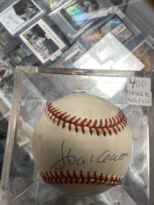 SIGNEED BASEBALL HANK AARON